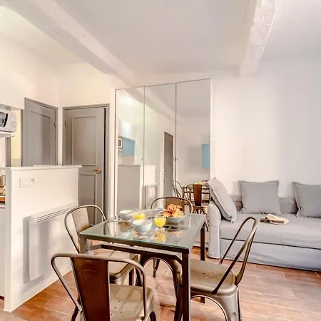 Apartman Le Portalet L Near The Port L Shellter